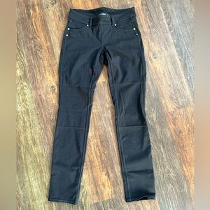 Athleta Jeggings size small. Reg $59